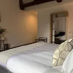 La D'ambroise Bed and breakfast 4*