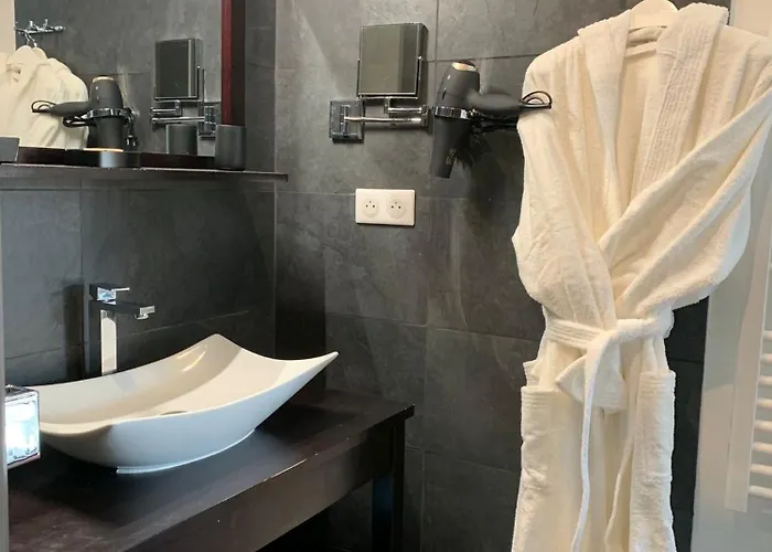 B&B La D'ambroise 4*