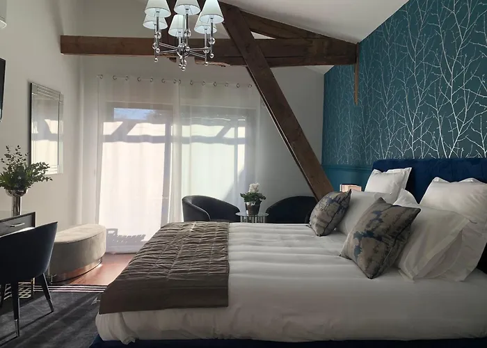 Bed & Breakfast La D'ambroise 4*